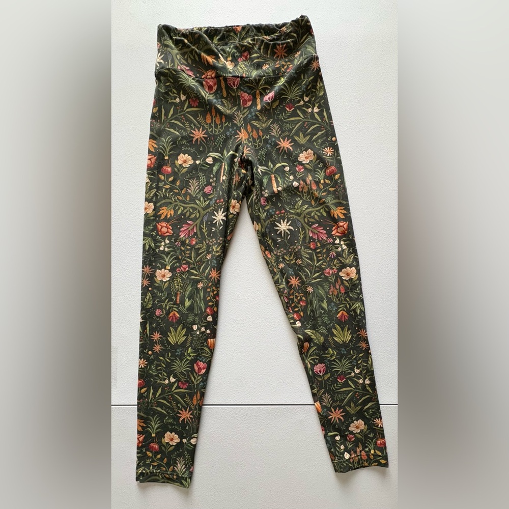 Medium‎ Farm Rio Green Botanical Floral Leggings